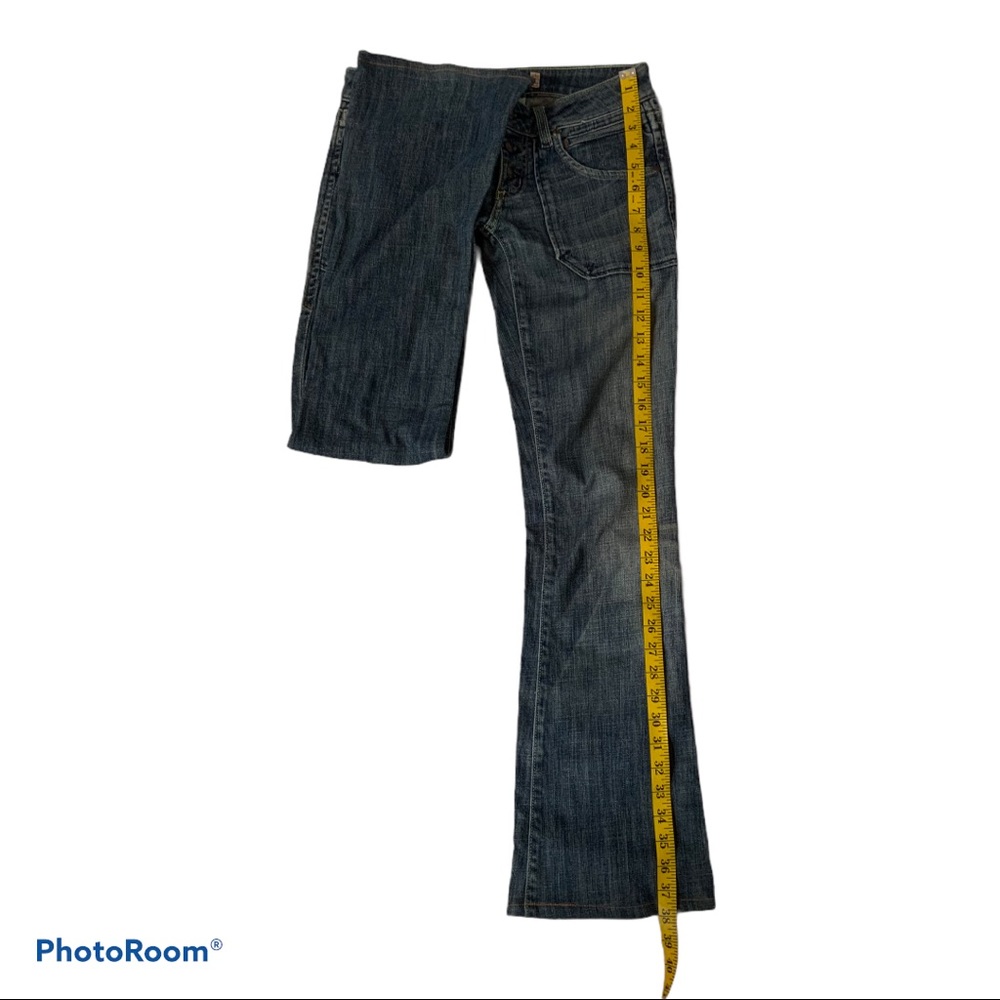 Juicy Couture Low Rise Medium Wash Button Jean  26 - Picture 7 of 7